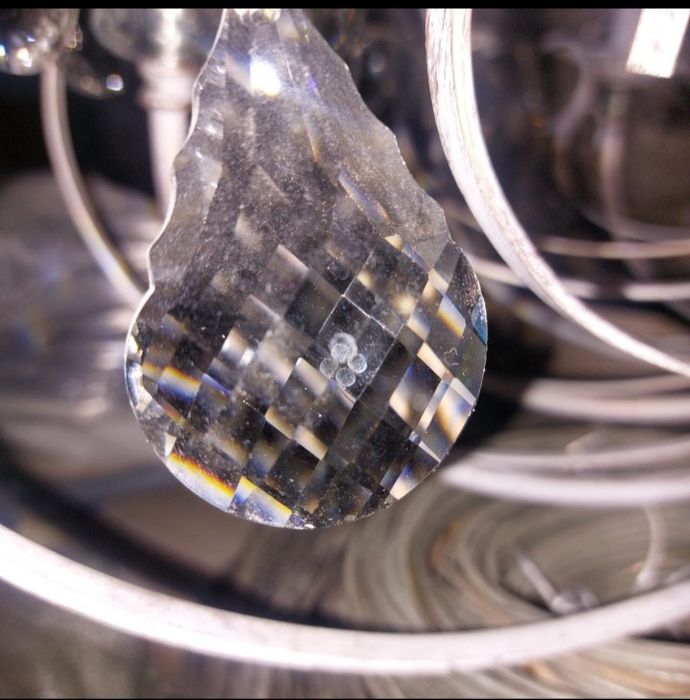 Продам люстру хрустальную