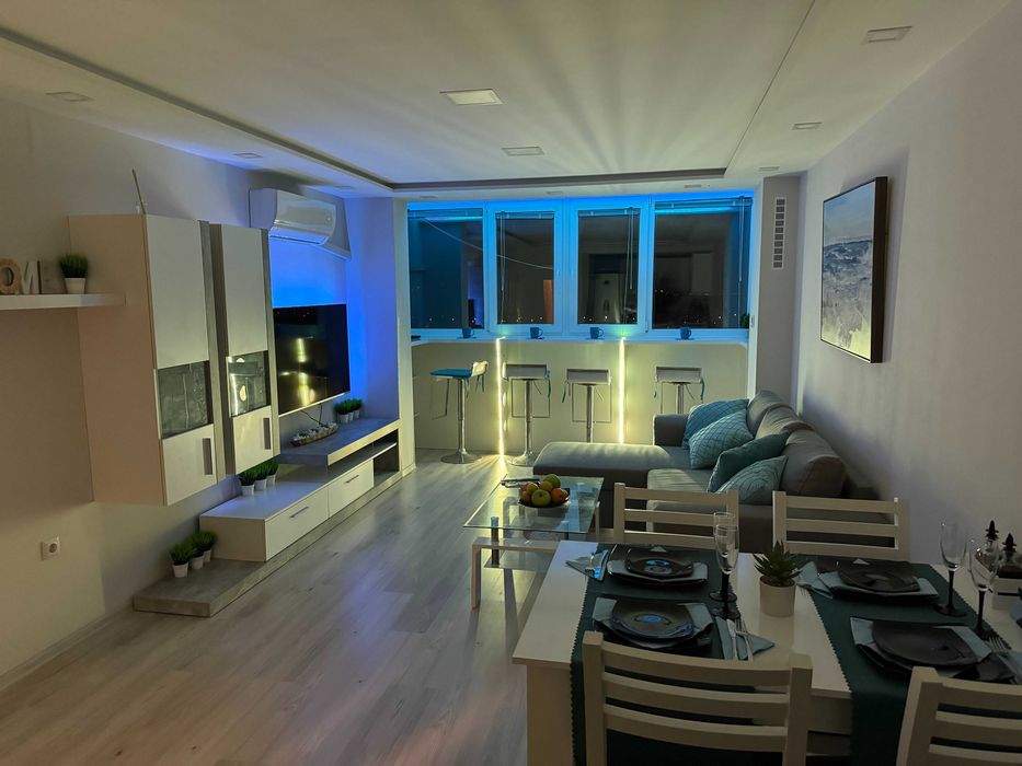 Дава се под наем Двустаен апартамент в Бургас, Център - 56 кв.м за 40.8 € - Снимка #6