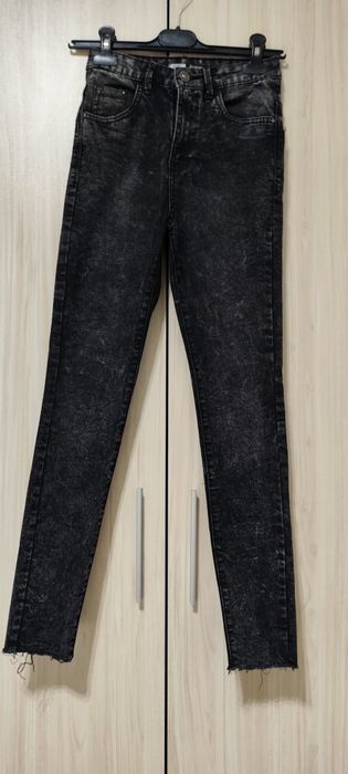 Дънки и панталони