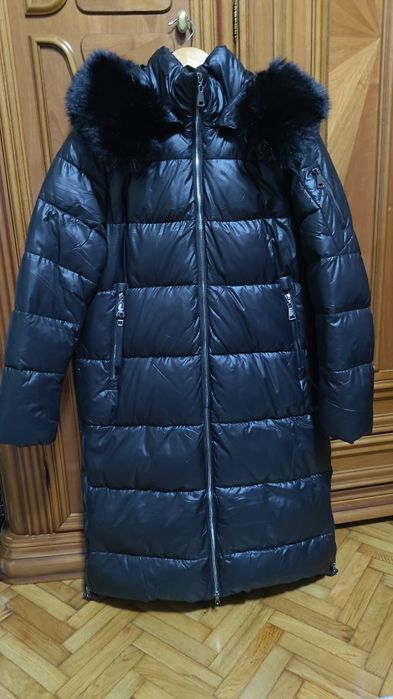 Vând geaca de calitate