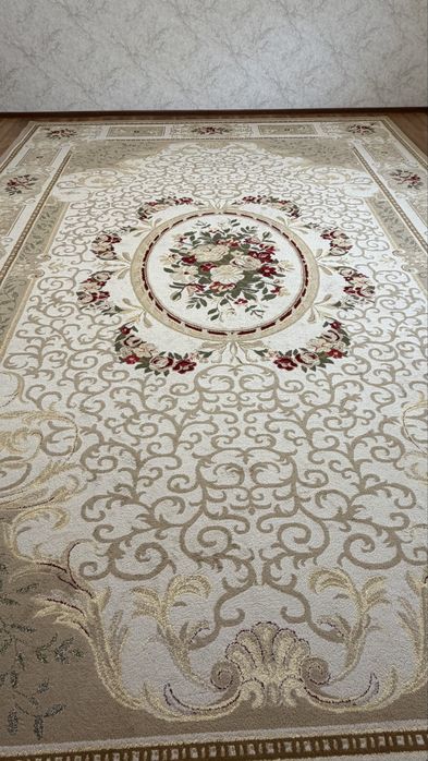 Ковер 4*6 м в хорошем состоянии