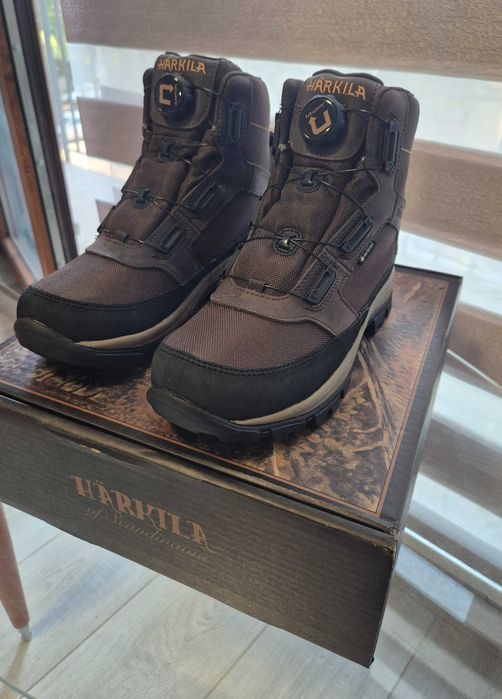 Чисто нови, неизползвани обувки Härkila за лов и тьризъм.