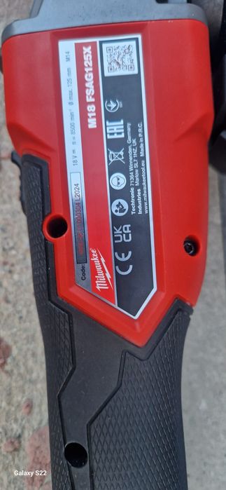 Milwaukee autofiletanta, polizor pe acumulatori