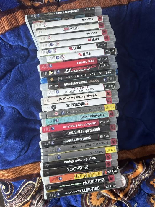 Vand jocuri pentru PS3