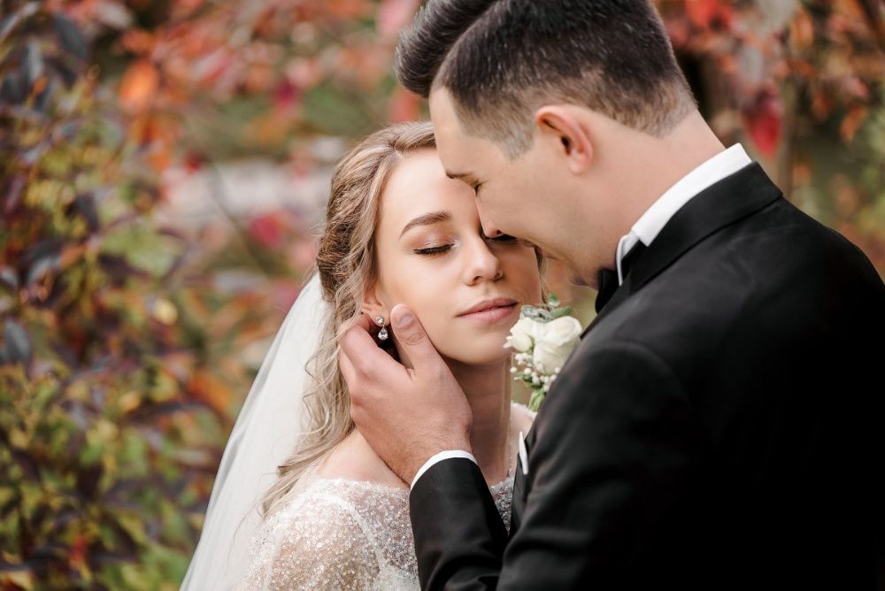 Свадебный фотограф. Профессиональная фотография свадебных историй!