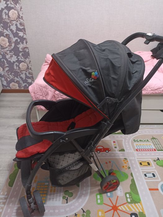 Продам прогулочную коляску
