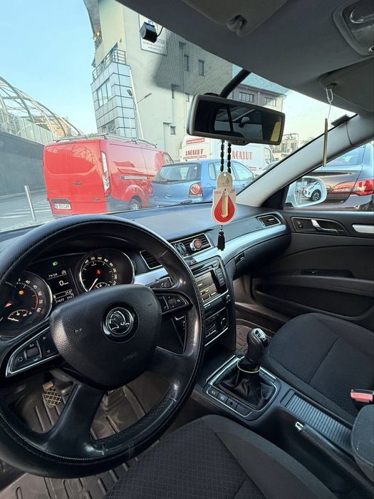 SKODA Superb 2014 — imagine 5