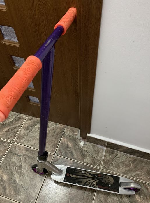 Vand trotineta freestyle, marca Razor, culore Mov, 90x65x47