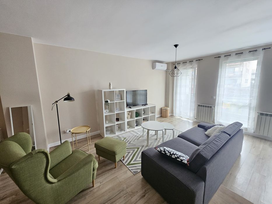 Dau în chirie apartament Andrei Mureșanu Sud