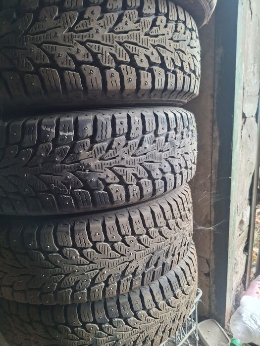 Продам шины 4шт 185/70R14