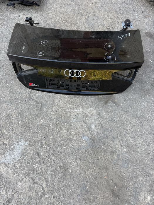Оригинален заден капак Audi S4 B8 8K седан с емблеми и забележки  които се виждат