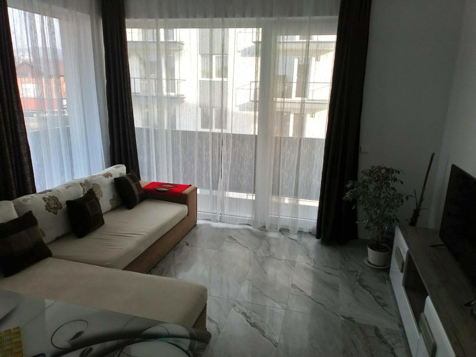 Inchiriez apart. 3 cam. bloc nou Rasnov • OLX.ro