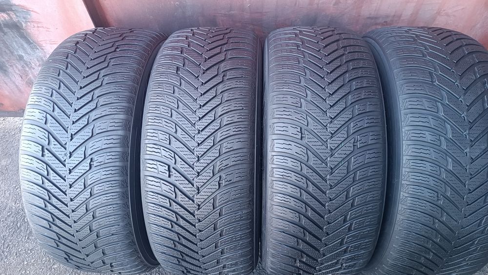 225/55/16 Nokian
