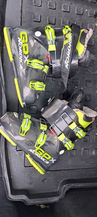 Echipament complet schi copil  8-10 ani