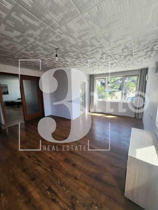 3mo“ продава два етажа от къща в живописното село Владая