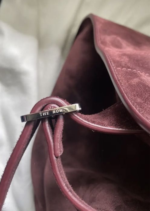 The row чанта в бордо