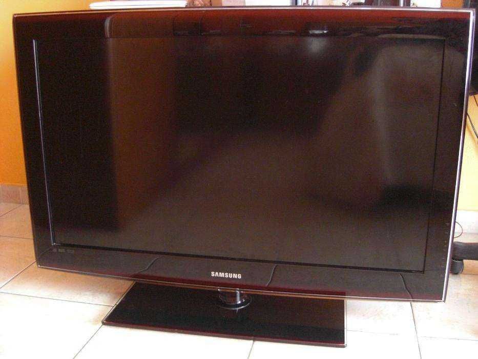 Televizor DEFECT Samsung TV LCD 37" pentru piese