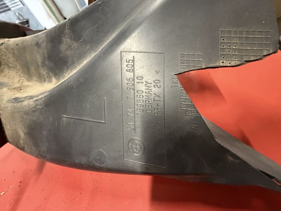 Въздуховоди за предна М броня за BMW e81, е82, е87, е88