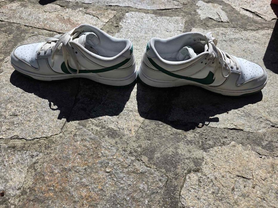 Кецове Nike бели със зелено 43 номер