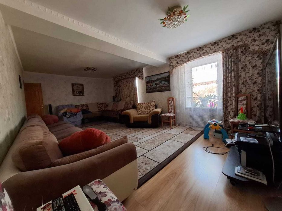 Продам дом в г.Акколе в панском ряду