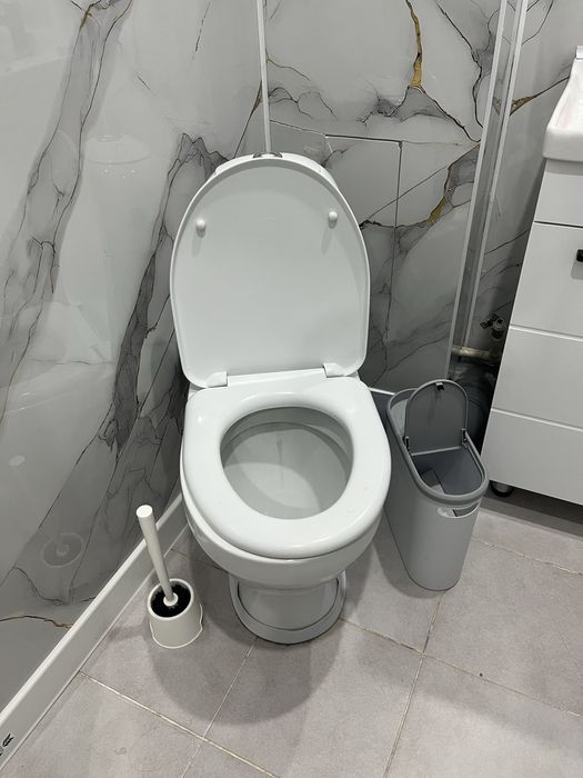 Продам унитаз дешево