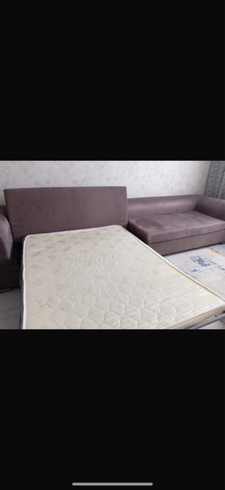 Диван для зала большой