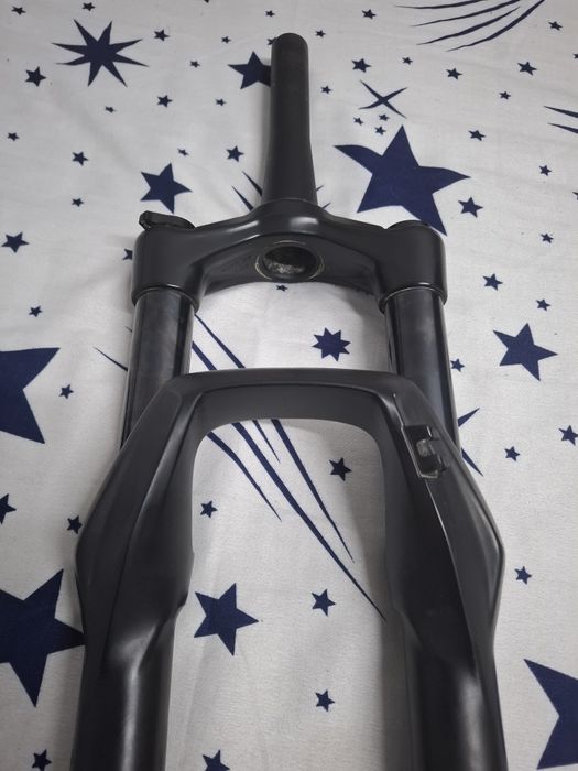 Vînd furca rockshox