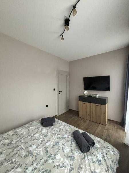 Дава се под наем Двустаен апартамент в Бургас, Център - 52 кв.м за 548.25 € - Снимка #4