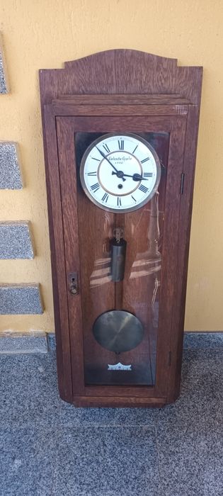 Ceas vechi cu pendul, Gustav Becker,  Arad