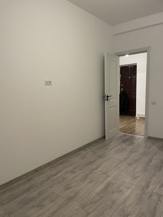 Particular vand apartament 2 camere Bucurestii Noi