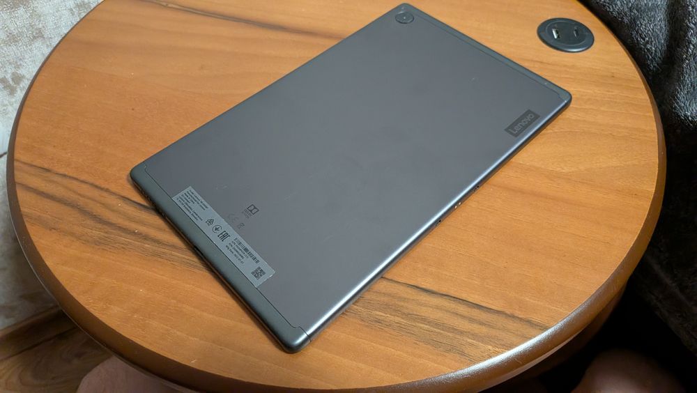 Lenovo M 10 HD таблет титаниум Силвър