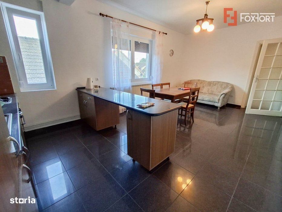 Apartament 3 camere decomandat de inchiriat la casa, zona Crisan