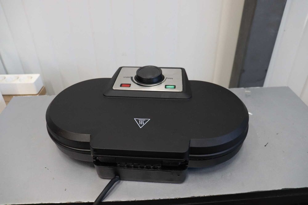 Гофретник Severin Double Waffle Maker