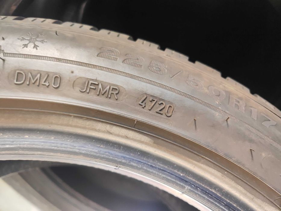 4бр.зимни гуми 225/50/17 Dunlop