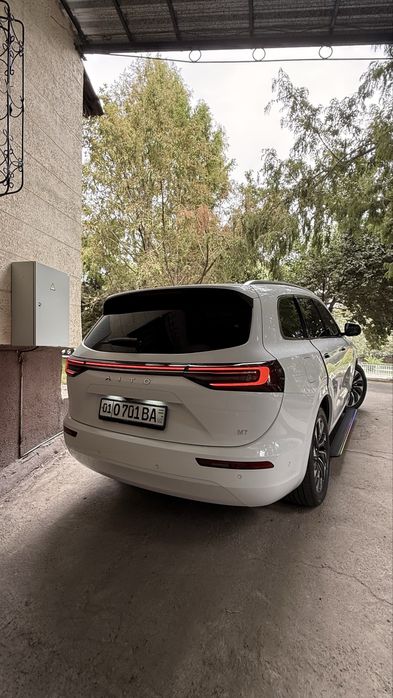 Продается Huawei Aito M7 Hybrid