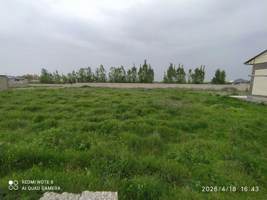 Sayoxat katej lar oldida 20 sotix yer sotiladi