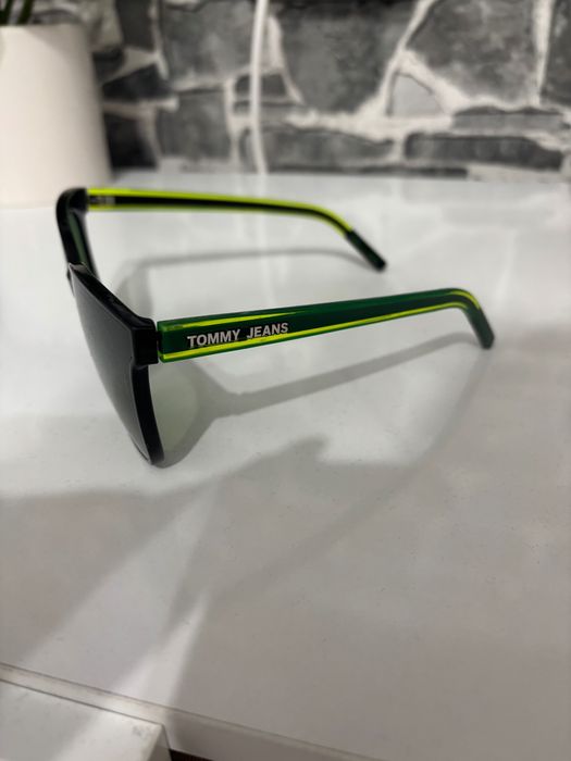 Слънчеви очила Tommy Hilfiger