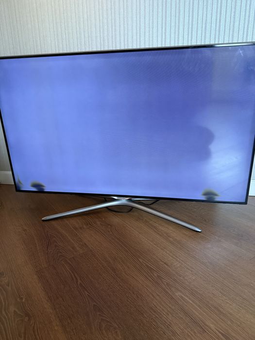 LED-телевизор Самсунг, диагональ 117 см