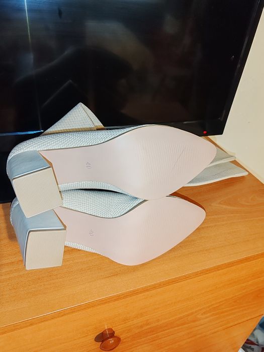 Дамски боти ластични