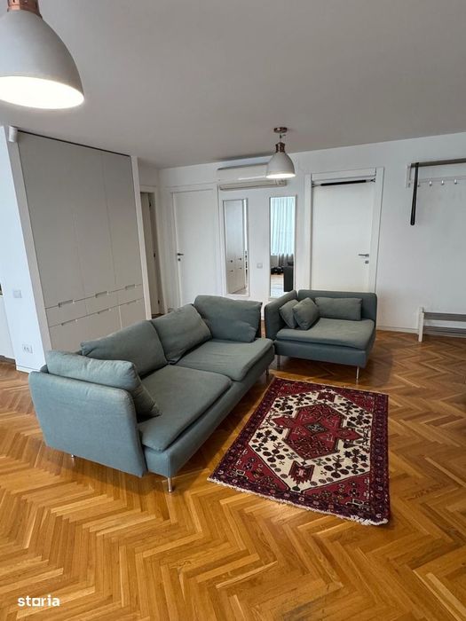 Apartament cu 3 camere langa piata Victoriei!