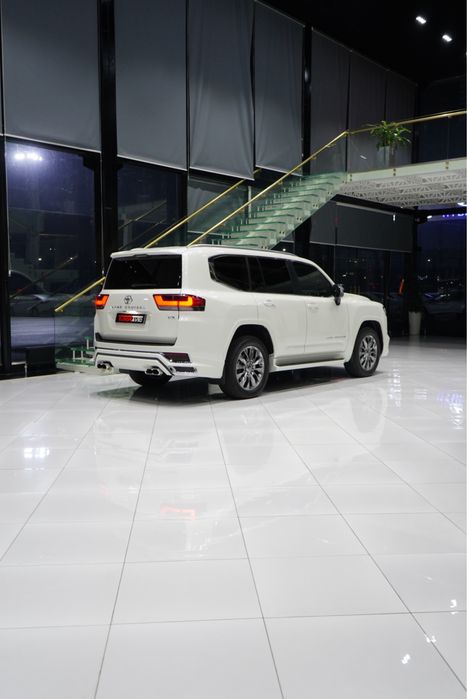 Toyota LC300 в Ташкенте