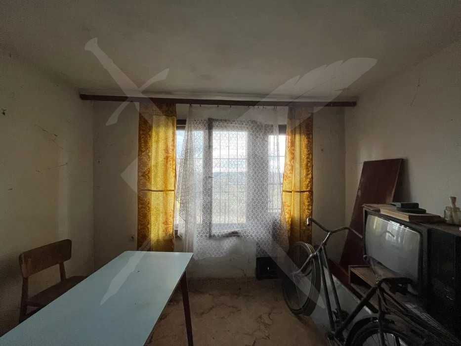 Продава се Къща в с. Кръстевич, Област Пловдив - 75 кв.м за 294 €/кв.м - Снимка #2