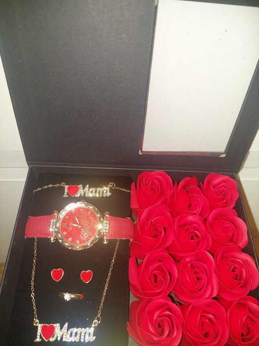 Set cadou O iubesc pe mama I love mama-ceas, inel, cercei,bratara,lant