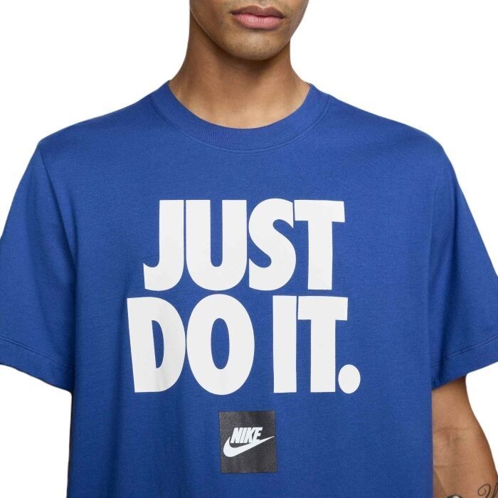 Nike NSW TEE FRAN JDI  ушита от мек и лек памук.