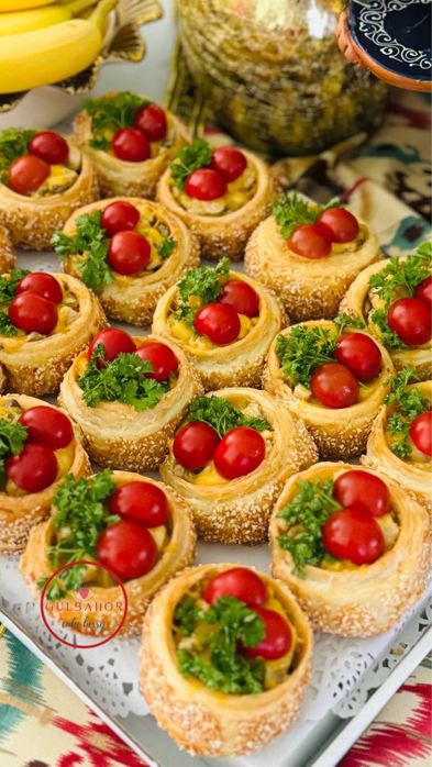 Пеку на заказ .Готовлю  на заказ любые блюда.свежее,вкусно,недорого