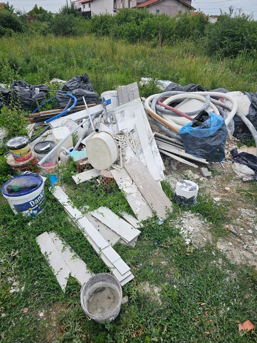 Ridic deșeuri și saci cu moloz din construcții