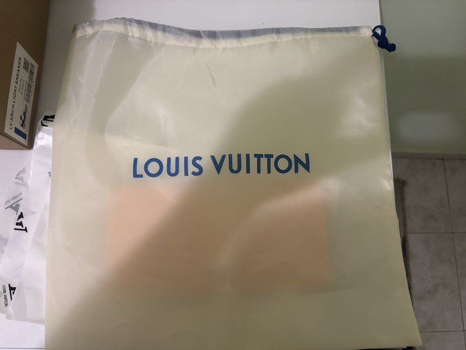 Louis Vutton Trainers Blue 44