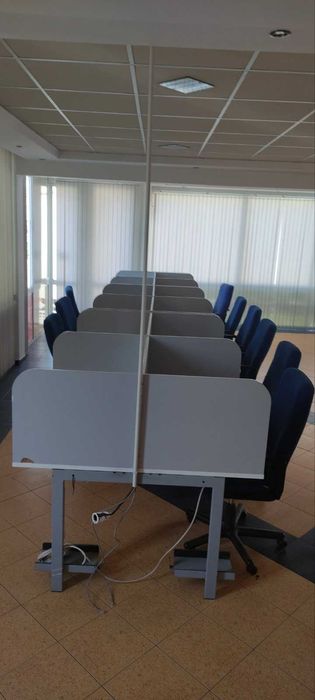 Офис обзавеждане