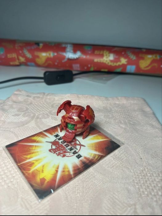 Bakugan Pyrus b2 Manion