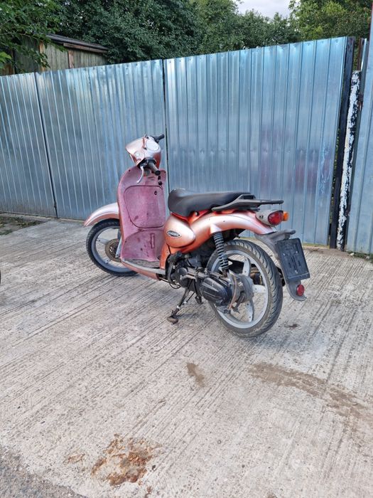 Vând Scarabeo 100cm³